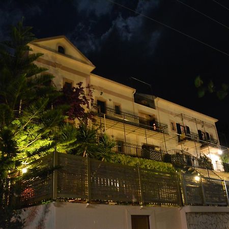 Aristotelis Apartments Frikes 외부 사진